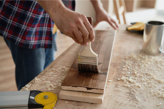 Costa Mesa Carpenter Varnishing Wood